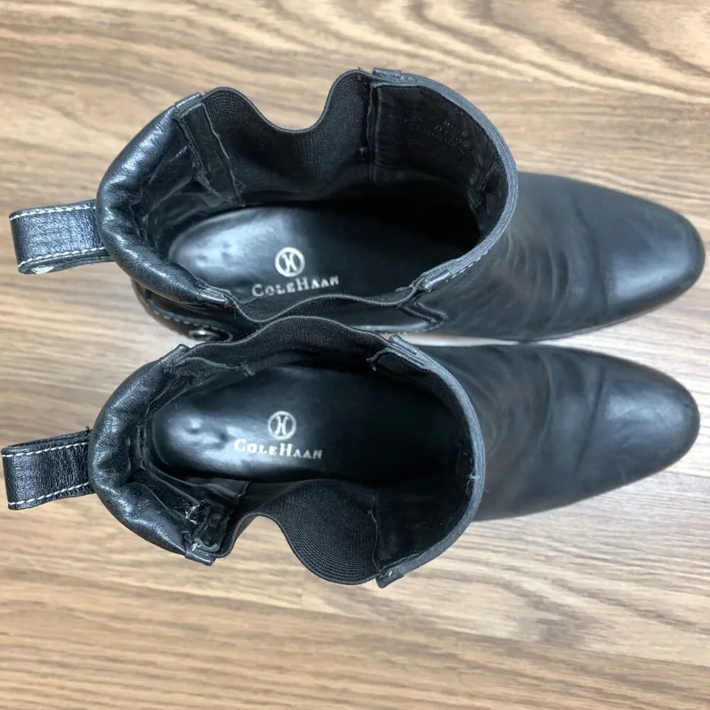 Cole‎ Haan Women's 9.5 B Black Leather Vibram Sole Slip On Stretch Ankle Booties